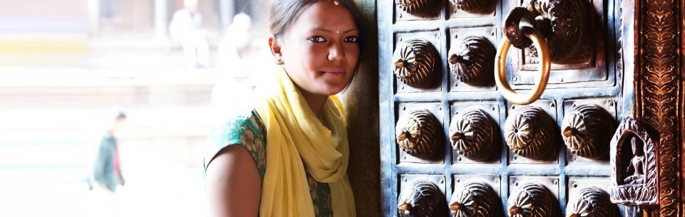 Pashmina and cashmere silk scarves and shawls handcrafted in India and Nepal – Fleur du Npal