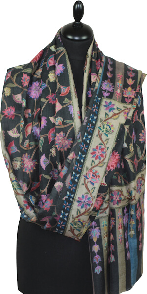 Étole Cachemire Noir Floral Brodée