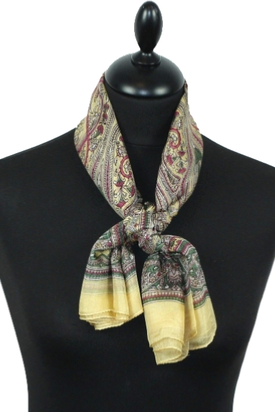 Foulard carré en soie or