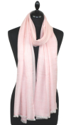 Châle en laine rose pâle