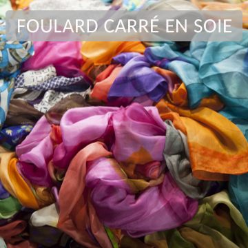 Foulard carré en soie peinte à la main, élégant et polyvalent, pour homme et femme